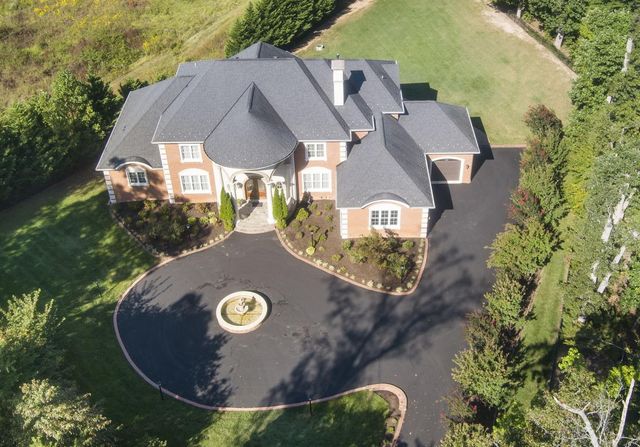 9889 OXCREST DR, Fairfax Station, VA 22039
