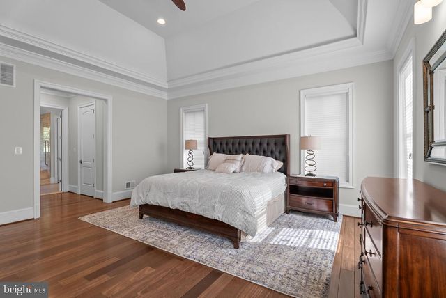 9889 OXCREST DR, Fairfax Station, VA 22039