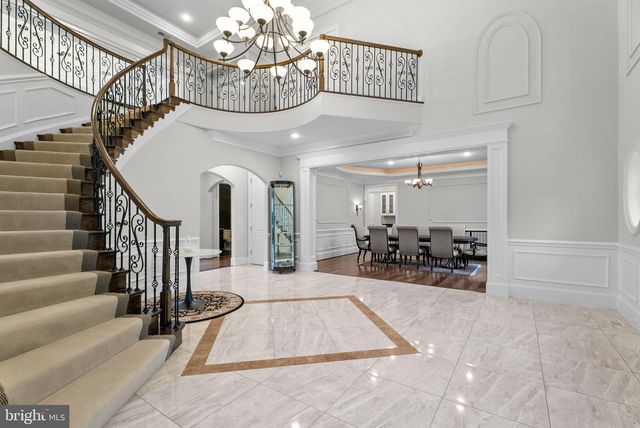 9889 OXCREST DR, Fairfax Station, VA 22039
