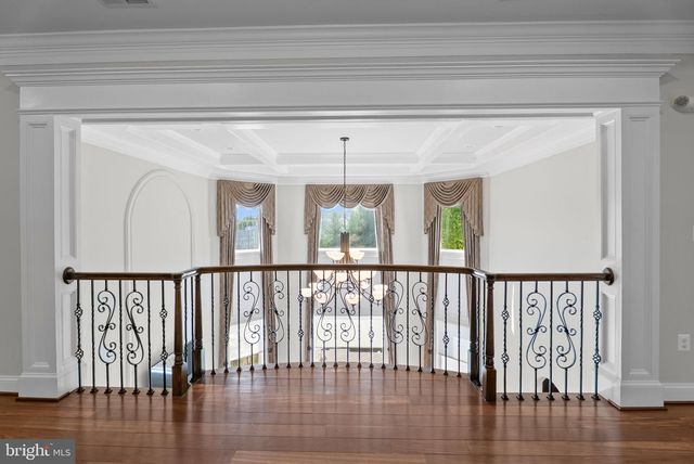9889 OXCREST DR, Fairfax Station, VA 22039