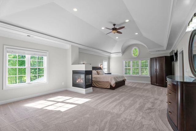9889 OXCREST DR, Fairfax Station, VA 22039