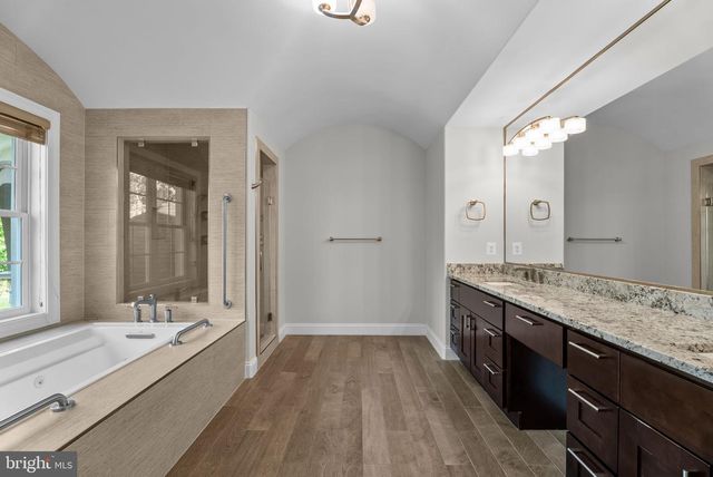 9889 OXCREST DR, Fairfax Station, VA 22039