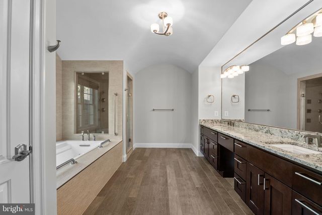 9889 OXCREST DR, Fairfax Station, VA 22039