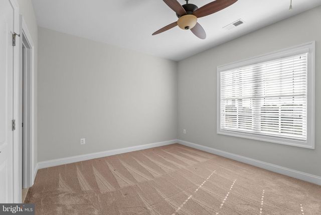 9889 OXCREST DR, Fairfax Station, VA 22039
