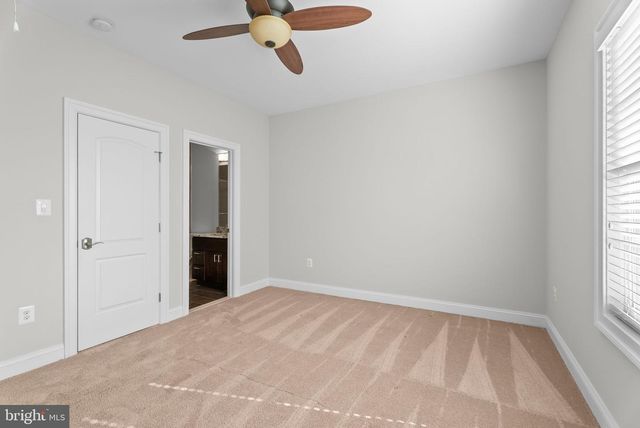 9889 OXCREST DR, Fairfax Station, VA 22039