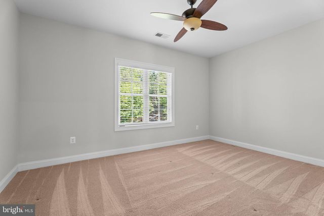9889 OXCREST DR, Fairfax Station, VA 22039