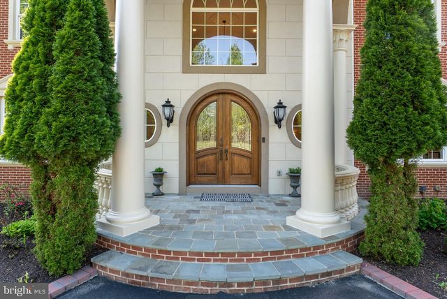 9889 OXCREST DR, Fairfax Station, VA 22039