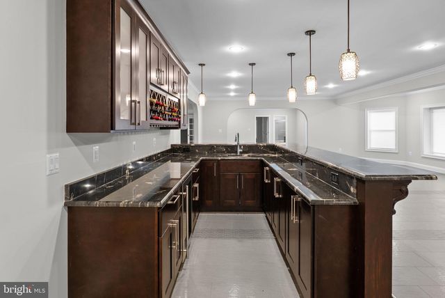9889 OXCREST DR, Fairfax Station, VA 22039