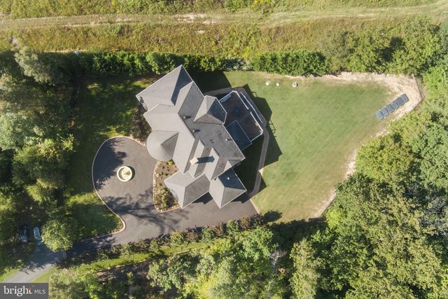 9889 OXCREST DR, Fairfax Station, VA 22039