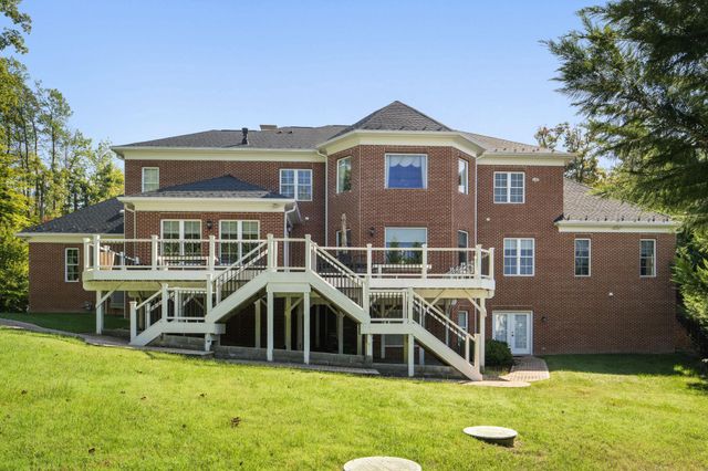 9889 OXCREST DR, Fairfax Station, VA 22039