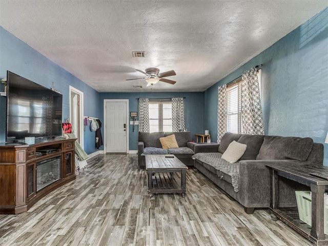 515 W Oklahoma Street, Mcloud, OK 74851