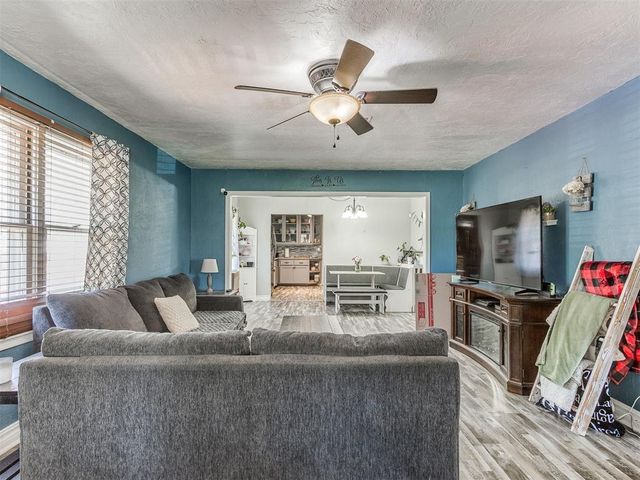 515 W Oklahoma Street, Mcloud, OK 74851