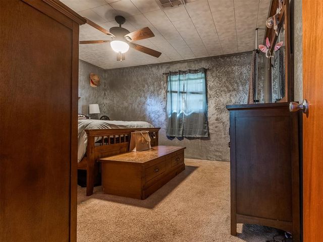 515 W Oklahoma Street, Mcloud, OK 74851