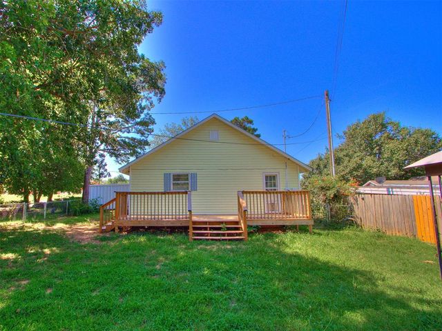 515 W Oklahoma Street, Mcloud, OK 74851