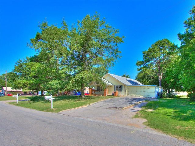 515 W Oklahoma Street, Mcloud, OK 74851