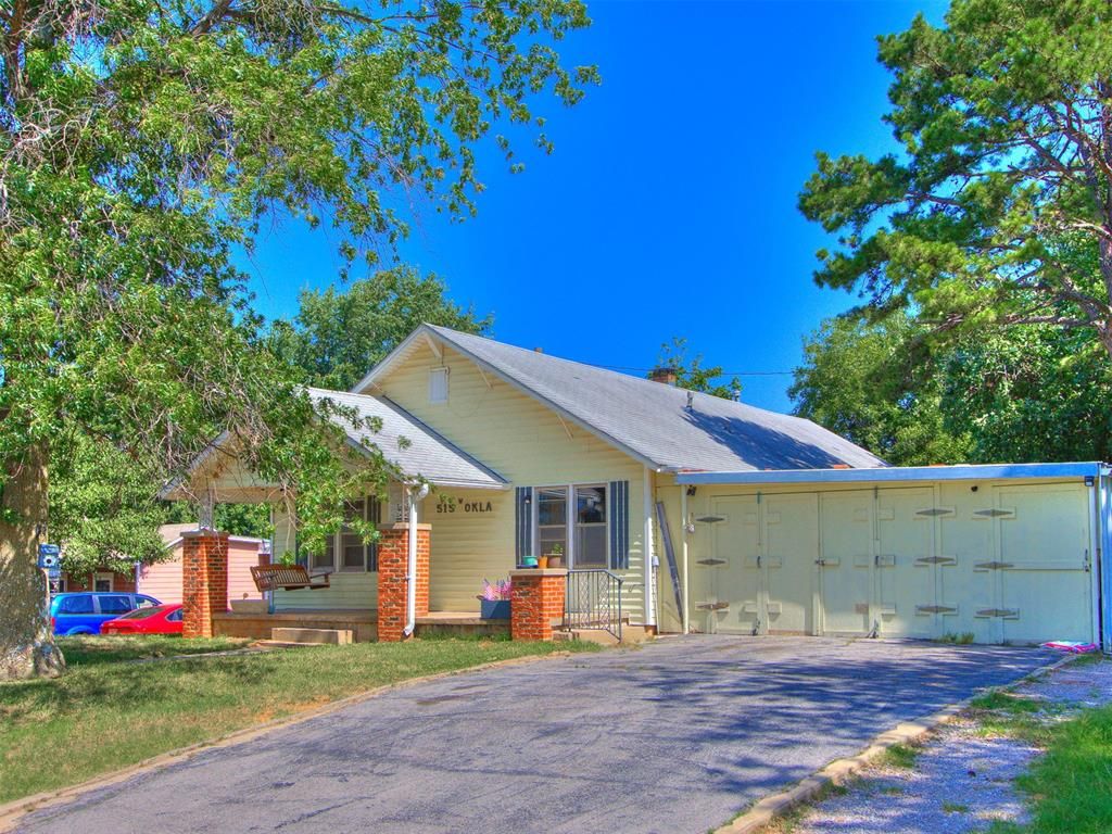 Image 5 of property listing at 515 W Oklahoma Street, Mcloud, OK 74851