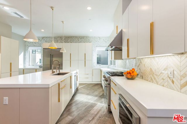 12615 W Seacoast Place, Los Angeles, CA 90094