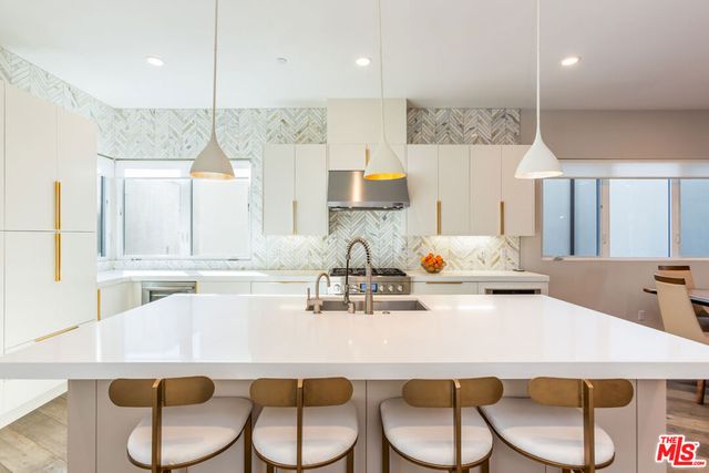 12615 W Seacoast Place, Los Angeles, CA 90094