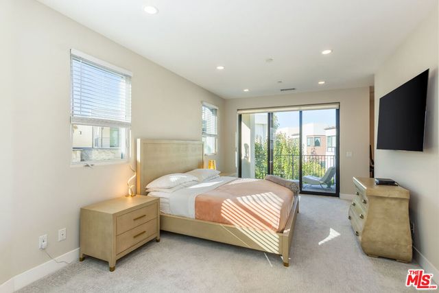 12615 W Seacoast Place, Los Angeles, CA 90094