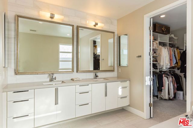 12615 W Seacoast Place, Los Angeles, CA 90094