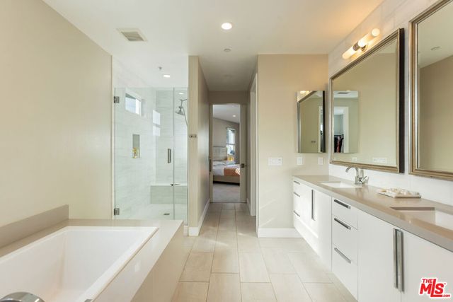 12615 W Seacoast Place, Los Angeles, CA 90094