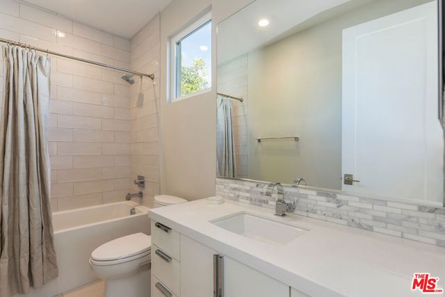 12615 W Seacoast Place, Los Angeles, CA 90094