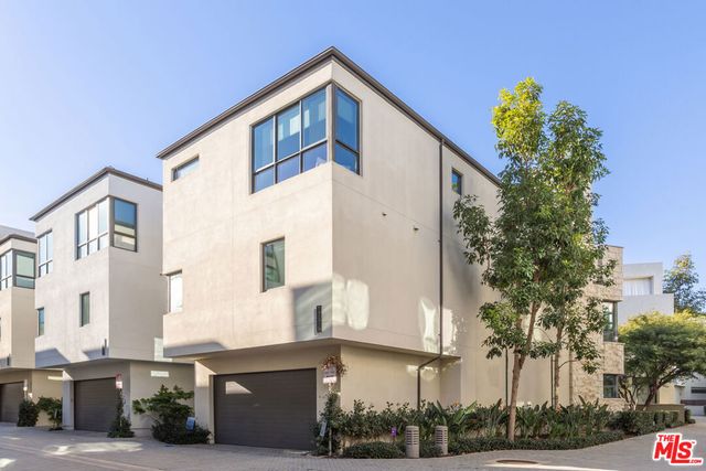 12615 W Seacoast Place, Los Angeles, CA 90094