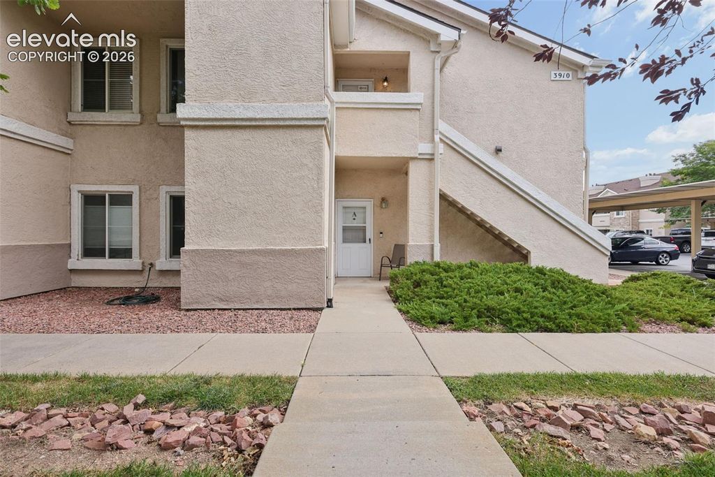 3910 Strawberry Field Grove A, Colorado Springs, CO 80906 — photo 2