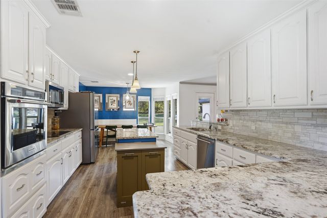 7924 Londonderry Drive, North Richland Hills, TX 76182