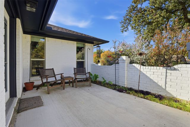 7924 Londonderry Drive, North Richland Hills, TX 76182