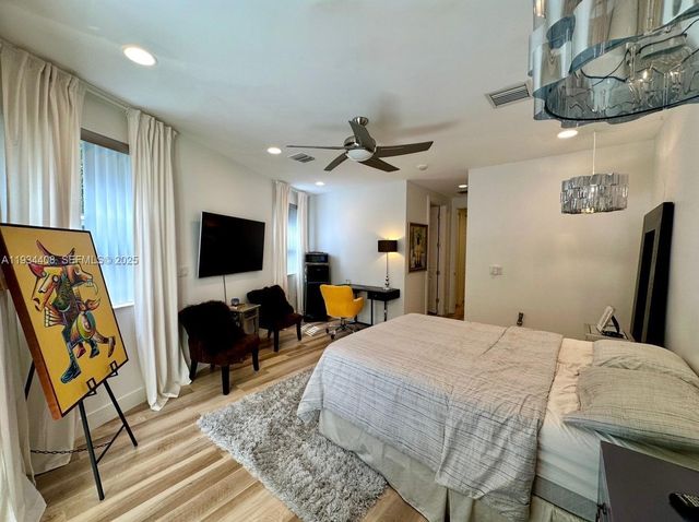 407 SW 5th St, Fort Lauderdale, FL 33315