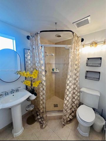 407 SW 5th St, Fort Lauderdale, FL 33315