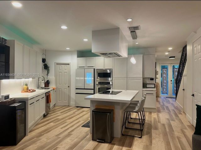 407 SW 5th St, Fort Lauderdale, FL 33315