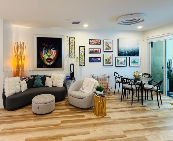 407 SW 5th St, Fort Lauderdale, FL 33315