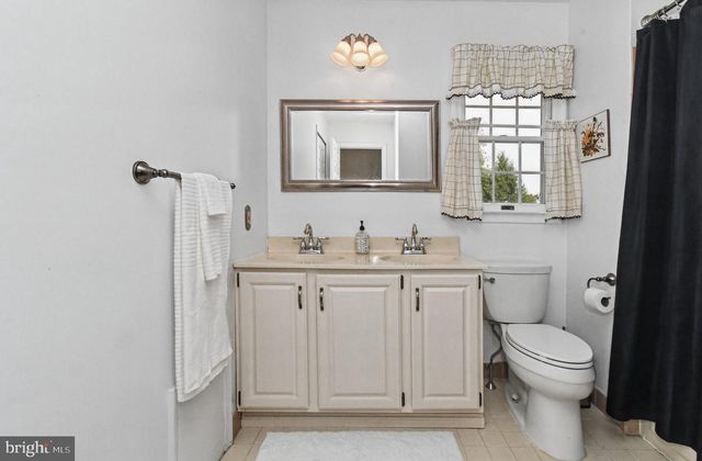 107 FAIRVIEW DR, Lansdale, PA 19446