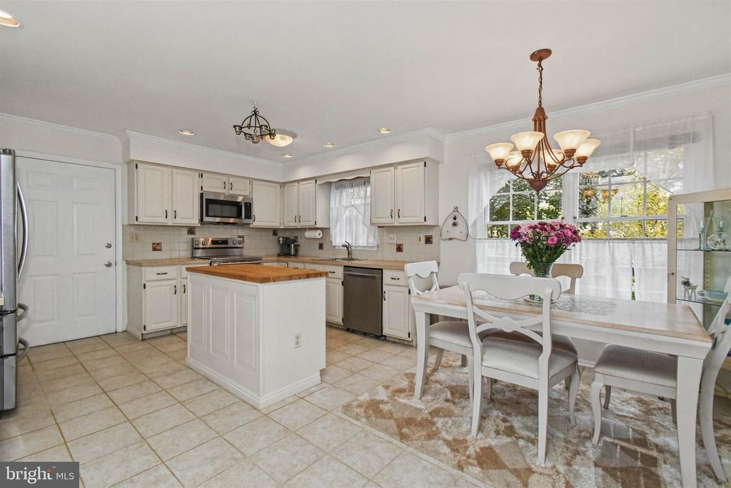 107 FAIRVIEW DR, LANSDALE, PA 19446 — photo 5