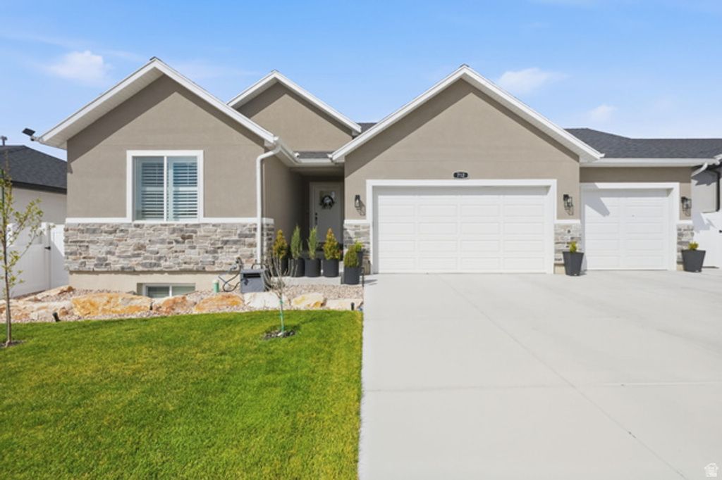 712 W 660 S, Tooele, UT 84074