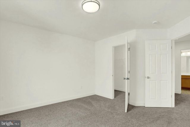 665 BRITTANY DR, Mechanicsburg, PA 17055