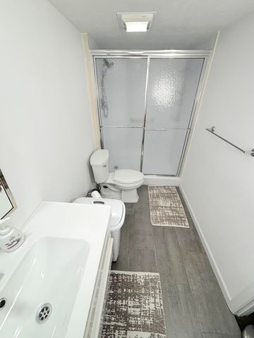 1700 Embassy Drive 403, West Palm Beach, FL 33401