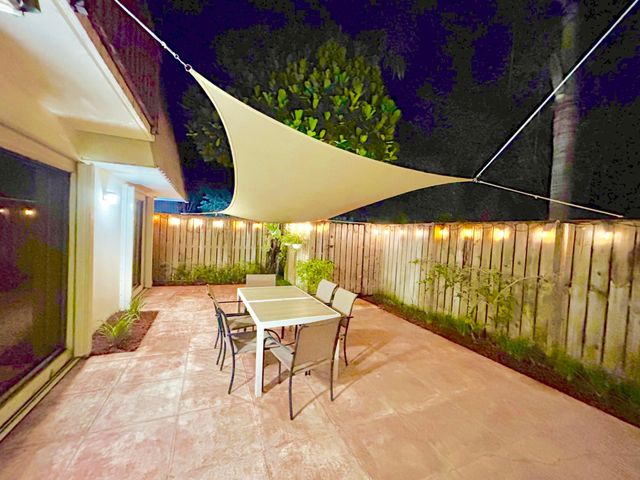 1700 Embassy Drive 403, West Palm Beach, FL 33401