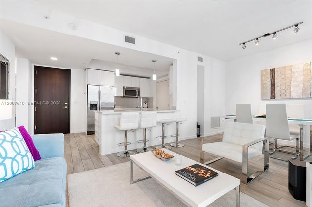 999 SW 1st Avenue 2115, Miami, FL 33130
