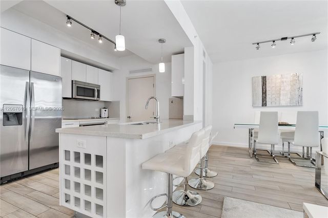 999 SW 1st Avenue 2115, Miami, FL 33130