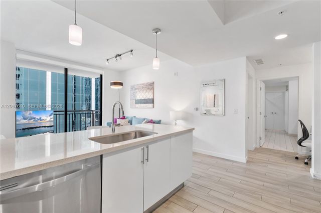 999 SW 1st Avenue 2115, Miami, FL 33130