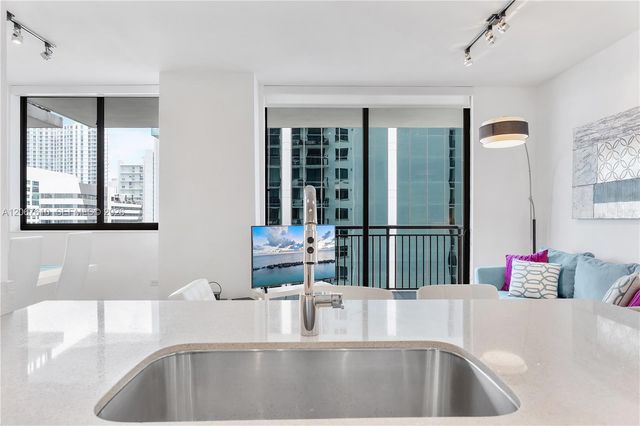 999 SW 1st Avenue 2115, Miami, FL 33130