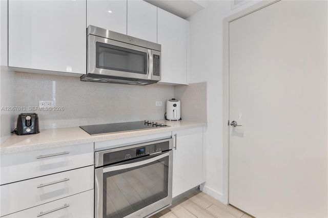 999 SW 1st Avenue 2115, Miami, FL 33130