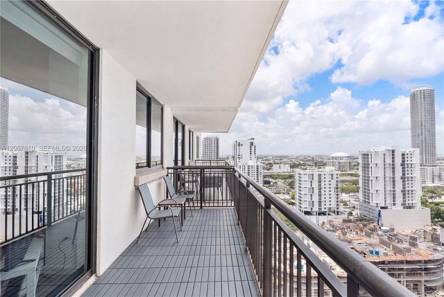 999 SW 1st Avenue 2115, Miami, FL 33130