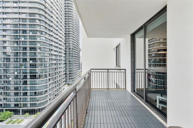 999 SW 1st Avenue 2115, Miami, FL 33130