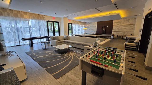 999 SW 1st Avenue 2115, Miami, FL 33130
