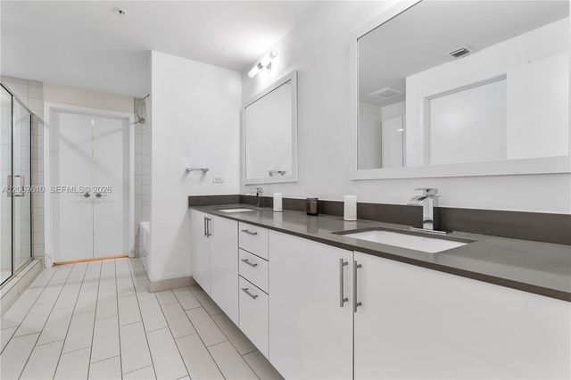 999 SW 1st Avenue 2115, Miami, FL 33130