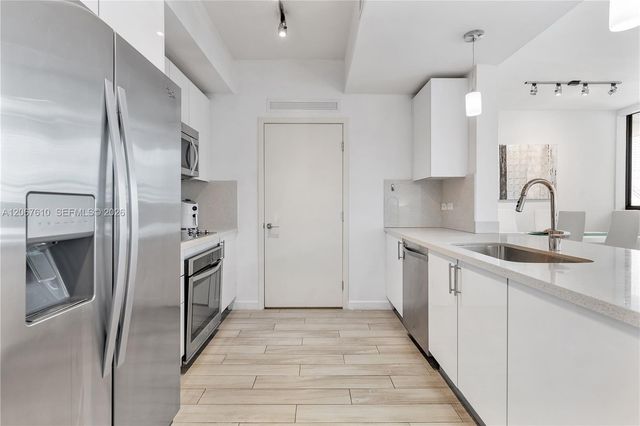 999 SW 1st Avenue 2115, Miami, FL 33130